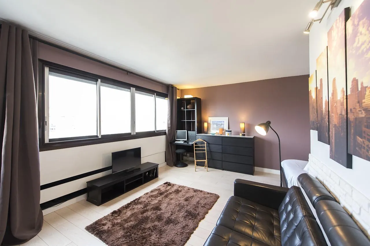 Veeve - Leblanc Studio Paris Fransa